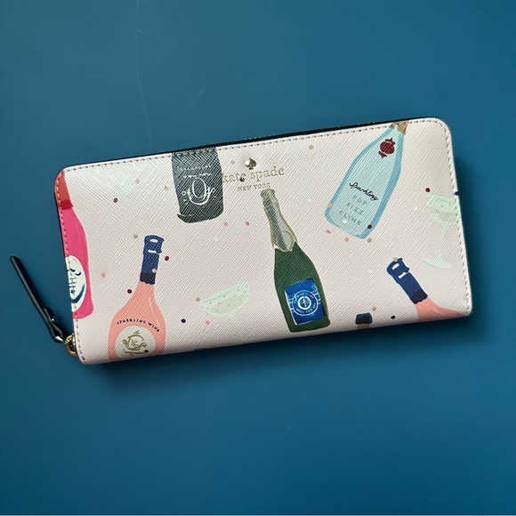 Kate Spade Champagne Wallet 🍾 - Picture 1 of 8